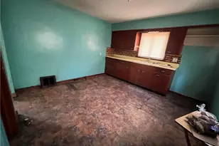 439 Malleable St, Sharon, PA 16146 - Photo 17