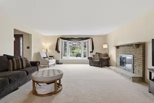 295 Ben Til Dr, Pittsburgh, PA 15236 - Photo 5