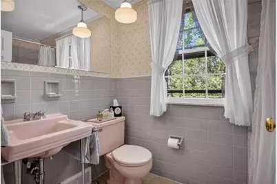 111 Woodshire Dr, Pittsburgh, PA 15215 - Photo 35