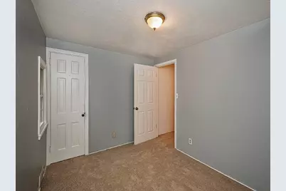 852 Middle, Baldwin Twp, PA 15234 - Photo 13