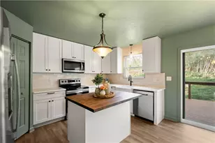 2007 Moccasin Dr, South Strabane, PA 15301 - Photo 9