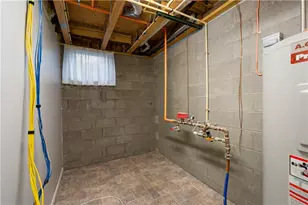 2007 Moccasin Dr, South Strabane, PA 15301 - Photo 29