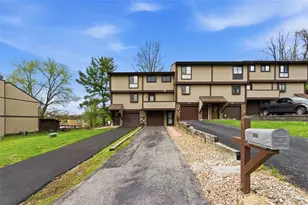 127 Lebeouf Dr, Pittsburgh, PA 15068 - Photo 1