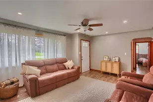 137 Lapin Ln, Pulaski Township, PA 16143 - Photo 13