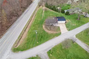 137 Lapin Ln, Pulaski Township, PA 16143 - Photo 7