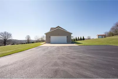 155 Fairview Ln, Derry Township, PA 15627 - Photo 5