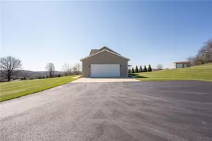 155 Fairview Ln, Derry Township, PA 15627 - Photo 5