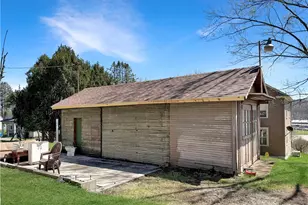 1135 N Liberty St, Taylor Township, PA 16102 - Photo 13