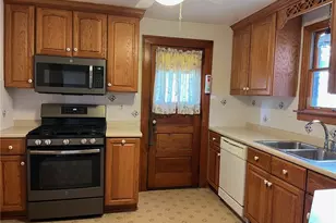 227 Clairmont Ave, Pittsburgh, PA 15229 - Photo 9