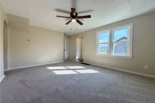 42 Strean St, North Franklin Township, PA 15301 - Photo 11