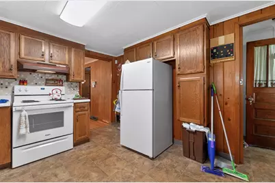 35 E Elm St, Fairchance, PA 15436 - Photo 9