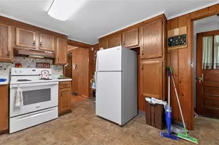 35 E Elm St, Fairchance, PA 15436 - Photo 9