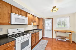 1543 Roosevelt Ave, South Park, PA 15129 - Photo 7
