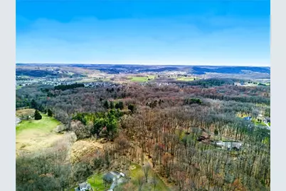 143 Gracie Lane, Adams Township, PA 16046 - Photo 9