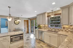 34 Fieldstone Pl, Zelienople, PA 16063 - Photo 3