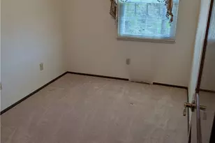 105 Ramage Rd, Pittsburgh, PA 15214 - Photo 21