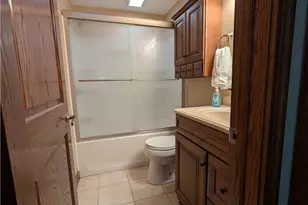 105 Ramage Rd, Pittsburgh, PA 15214 - Photo 17