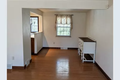 105 Ramage Rd, Pittsburgh, PA 15214 - Photo 15