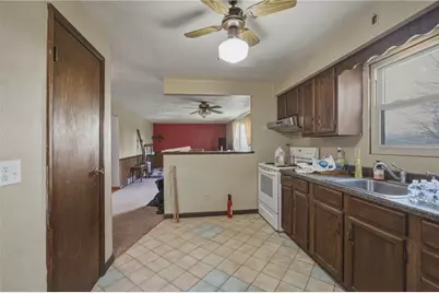 117 Carries Dr, Burgettstown Boro, PA 15021 - Photo 9