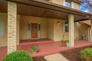 110 Larkspur Cir, Penn Township, PA 16002 - Photo 5