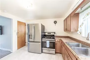 112 Neilson Dr, Jefferson Hills, PA 15025 - Photo 7