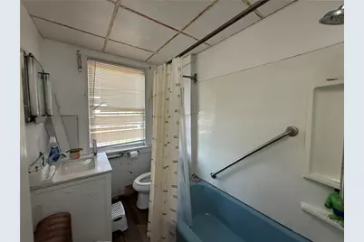 822 Shawnee St, East Pittsburgh, PA 15219 - Photo 17