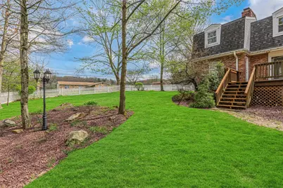 100 Green Forest Dr, Economy, PA 15005 - Photo 3