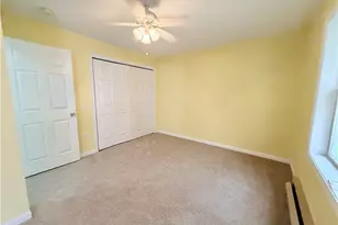 402 W Poplar St, Grove City Boro, PA 16127 - Photo 17