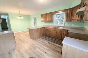 402 W Poplar St, Grove City Boro, PA 16127 - Photo 11