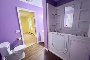 402 W Poplar St, Grove City Boro, PA 16127 - Photo 19