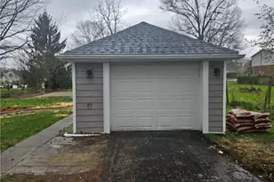 330 W Venango, Mercer Boro, PA 16137 - Photo 25