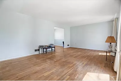 108 Oxbridge Dr, Ross Twp, PA 15237 - Photo 5