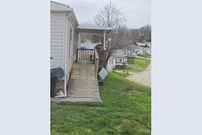 1216 Sherwood Dr, Elizabeth Twp/Boro, PA 15037 - Photo 3