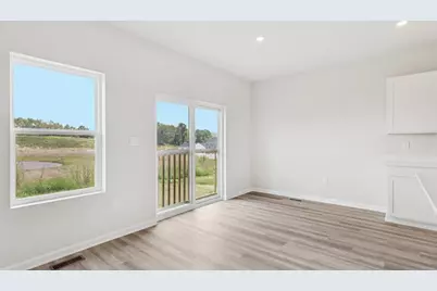 104 Olivia Dr, New Stanton, PA 15639 - Photo 9