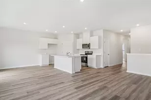 104 Olivia Dr, New Stanton, PA 15639 - Photo 5