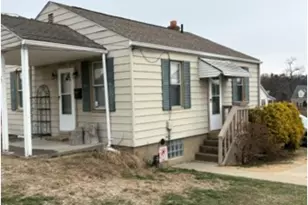 2517 C St, Liberty Boro, PA 15133 - Photo 3