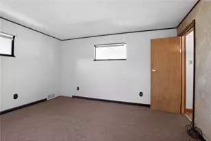 1063 Muldowney Ave, Pittsburgh, PA 15207 - Photo 9