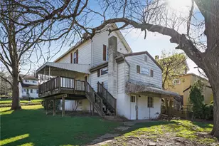 1063 Muldowney Ave, Pittsburgh, PA 15207 - Photo 3