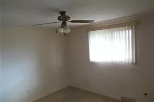 412 Lois Dr, Pittsburgh, PA 15236 - Photo 9