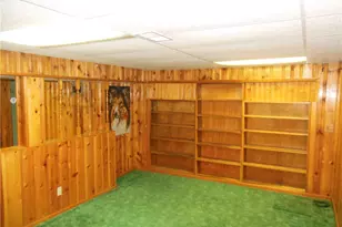 412 Lois Dr, Pittsburgh, PA 15236 - Photo 13