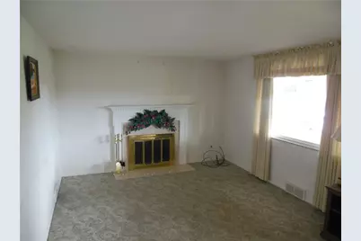 412 Lois Drive, Pittsburgh, PA 15236 - Photo 3