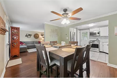 917 Roland Rd, Wilkins Township, PA 15221 - Photo 9