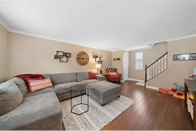 917 Roland Rd, Wilkins Township, PA 15221 - Photo 5