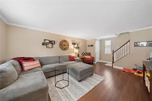 917 Roland Rd, Wilkins Township, PA 15221 - Photo 5