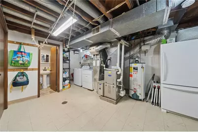 917 Roland Rd, Wilkins Township, PA 15221 - Photo 23