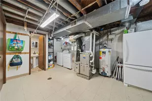 917 Roland Rd, Wilkins Township, PA 15221 - Photo 23