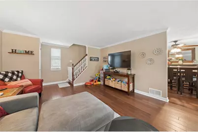 917 Roland Rd, Wilkins Township, PA 15221 - Photo 7