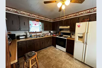 1027 1st St, Cowanshanock Township, PA 16201 - Photo 5