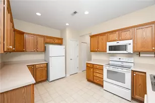 2074 Winchester Ct, Connoquenessing Township, PA 16053 - Photo 17