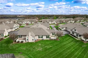 2074 Winchester Ct, Connoquenessing Township, PA 16053 - Photo 5